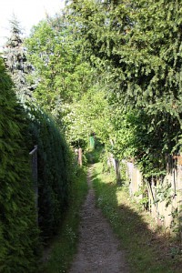 Dieser Lichtenhainer Weg wird noch nicht als Umgehungsstraße genutzt